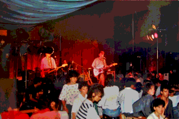 Más Birras al concert de Tamarit, 1987 / foto Enrique Marco