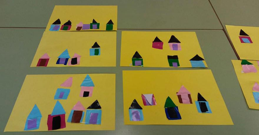 Varias obras de los alumnos de Infantil.